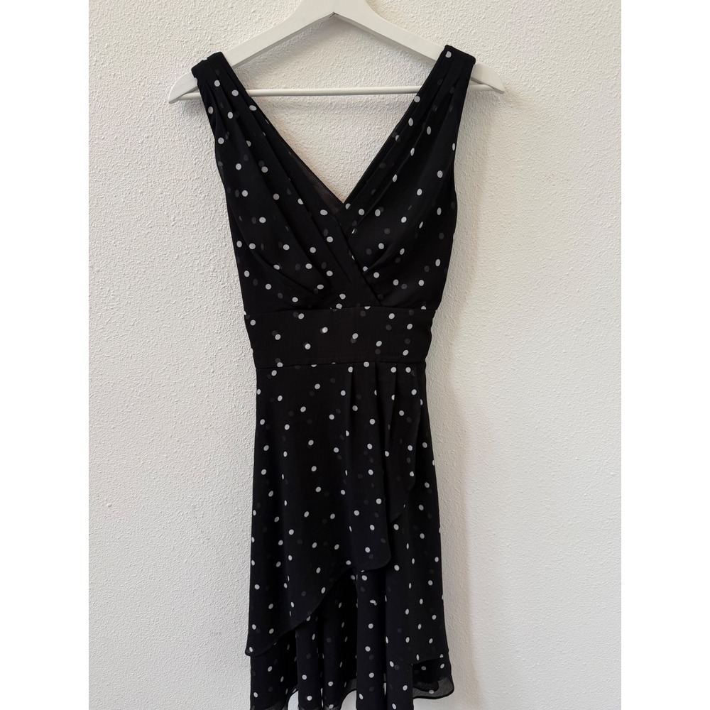 White House Black Polka Dot Sleeveless V-Neck Ruffle‎ Hem Cocktail Dress Women